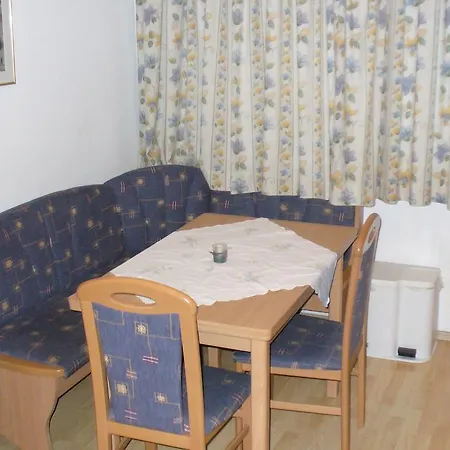 Golf & Ski Lesak Apartment Zell am See